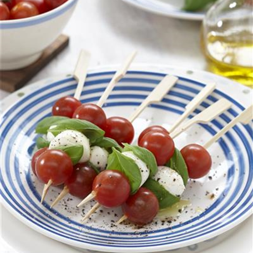 Tomaten-Basilikum Spieße